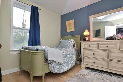 599 Home Street, Winnipeg, MB - Indoor Photo Showing Bedroom