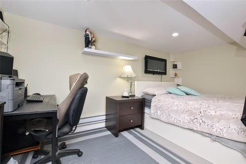599 Home Street, Winnipeg, MB - Indoor Photo Showing Bedroom