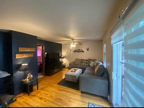 Salon - 1792 Rue Allard, Brossard, QC - Indoor Photo Showing Living Room With Fireplace