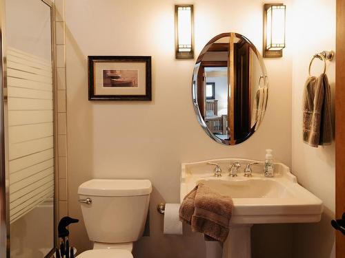 Fr4 Mccallum Point Road, Kenora, ON - Indoor Photo Showing Bathroom