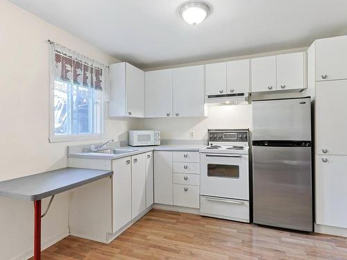 Kitchen - 255  - 255A Ch. Du Canal, Beauharnois, QC - Indoor Photo Showing Kitchen