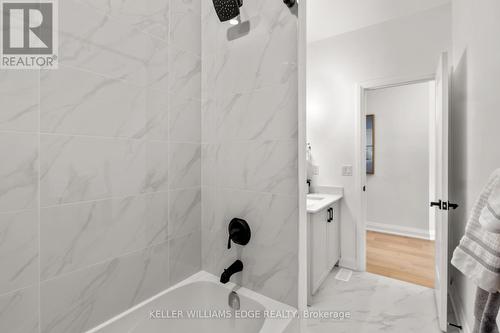 4 Santa Barbara Lane, Halton Hills, ON - Indoor Photo Showing Bathroom