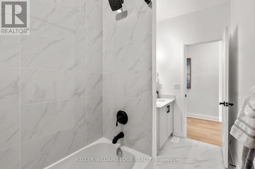 4 Santa Barbara Lane, Halton Hills, ON - Indoor Photo Showing Bathroom