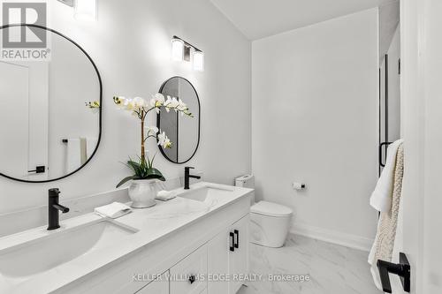 4 Santa Barbara Lane, Halton Hills, ON - Indoor Photo Showing Bathroom