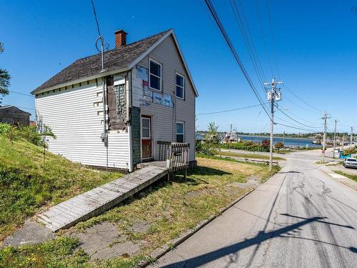 7 Pearl Street, Yarmouth, NS 