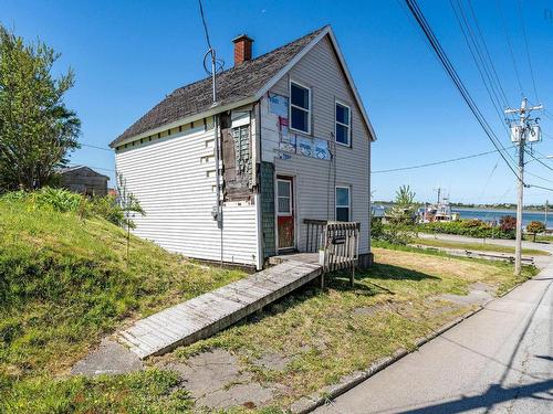 7 Pearl Street, Yarmouth, NS 