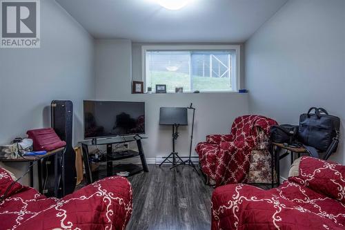 4 Decatur Place, Paradise, NL - Indoor