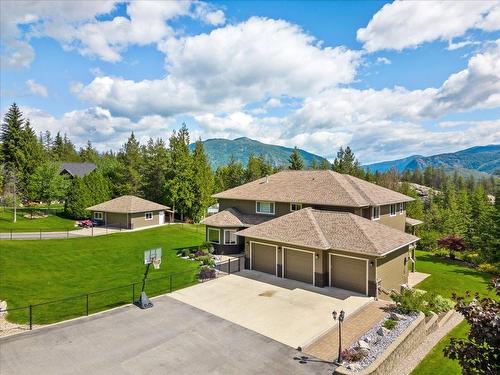 804 Fernwood Drive, Castlegar, BC - Outdoor With View