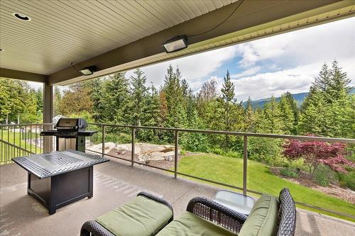 804 Fernwood Drive, Castlegar, BC - Outdoor With Deck Patio Veranda With Exterior