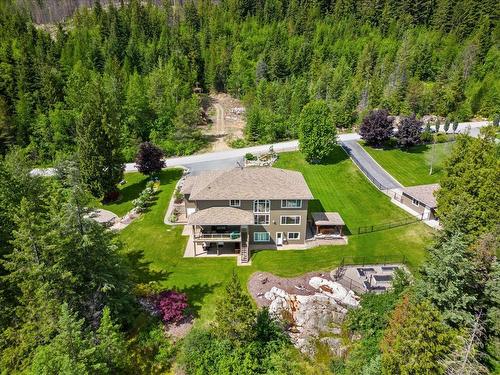 804 Fernwood Drive, Castlegar, BC - Outdoor