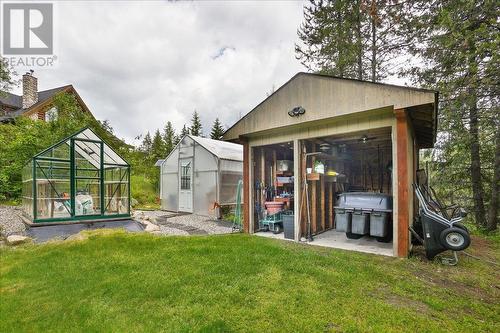 804 Fernwood Drive, Castlegar, BC - Outdoor