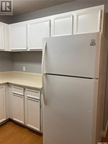 206 525 Dufferin Avenue, Estevan, SK - Indoor Photo Showing Kitchen