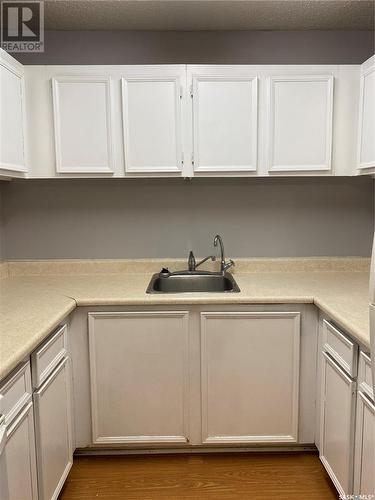 206 525 Dufferin Avenue, Estevan, SK - Indoor Photo Showing Kitchen