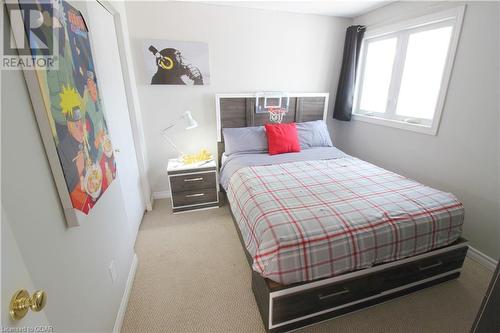 12 Robertson Street, Fergus, ON - Indoor Photo Showing Bedroom