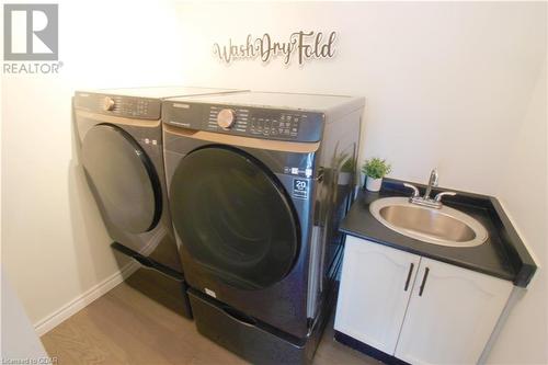 12 Robertson Street, Fergus, ON - Indoor Photo Showing Laundry Room