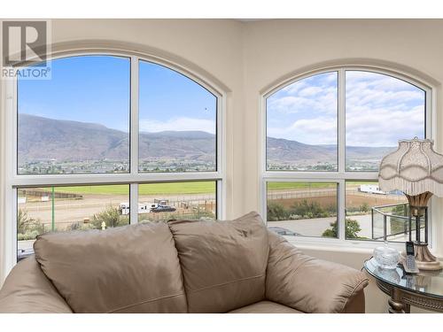 4206 Golf Course Drive, Osoyoos, BC - Indoor Photo Showing Bedroom