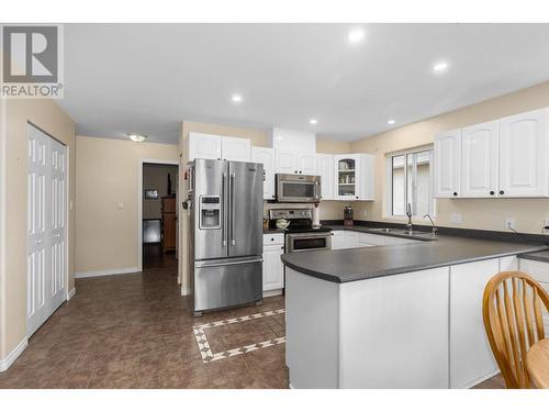 4206 Golf Course Drive, Osoyoos, BC - Indoor Photo Showing Kitchen