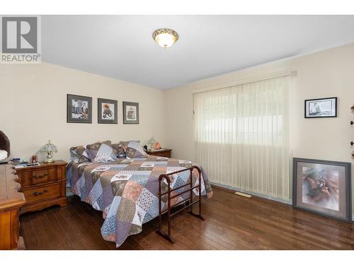 4206 Golf Course Drive, Osoyoos, BC - Indoor Photo Showing Bedroom
