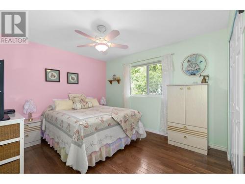 4206 Golf Course Drive, Osoyoos, BC - Indoor Photo Showing Bedroom