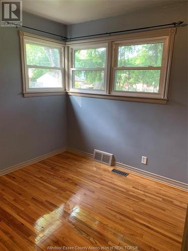 3188 Woodland Avenue, Windsor, ON - Indoor Photo Showing Other Room