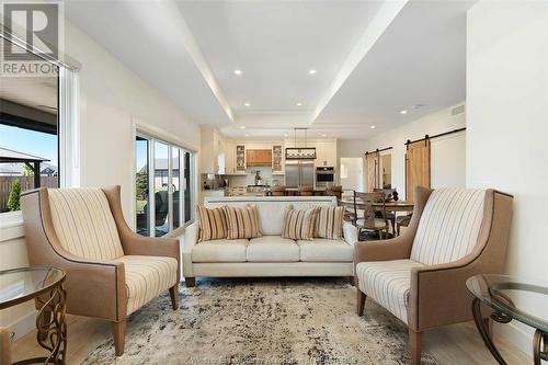 413 Pearson, Amherstburg, ON - Indoor Photo Showing Living Room