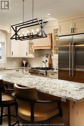 413 Pearson, Amherstburg, ON - Indoor Photo Showing Kitchen With Upgraded Kitchen