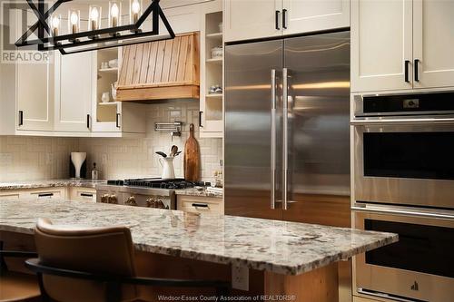 413 Pearson, Amherstburg, ON - Indoor Photo Showing Kitchen With Upgraded Kitchen