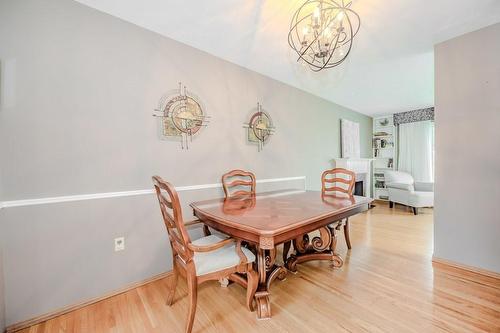 39 Cardinal Drive, Hamilton, ON - Indoor Photo Showing Dining Room
