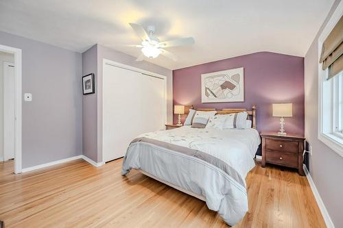 39 Cardinal Drive, Hamilton, ON - Indoor Photo Showing Bedroom