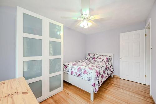 39 Cardinal Drive, Hamilton, ON - Indoor Photo Showing Bedroom