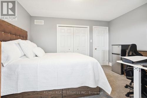 1182 Silverfox Drive, London, ON - Indoor Photo Showing Bedroom