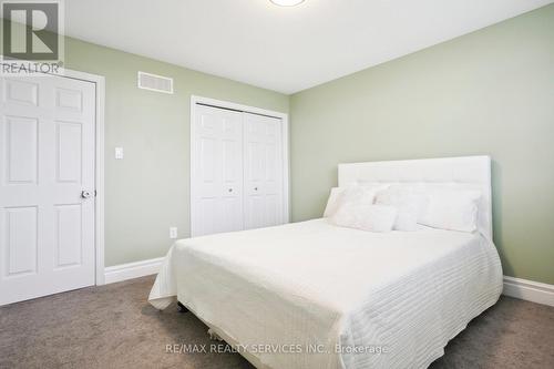 1182 Silverfox Drive, London, ON - Indoor Photo Showing Bedroom