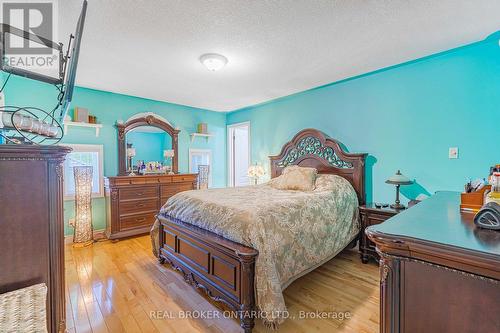 87 Farlain Lake Road E, Tiny, ON - Indoor Photo Showing Bedroom