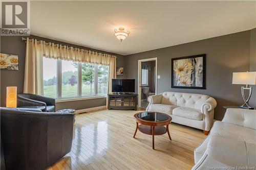 10 Lantern Street, Picadilly, NB - Indoor Photo Showing Living Room