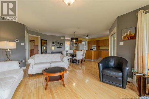 10 Lantern Street, Picadilly, NB - Indoor Photo Showing Living Room