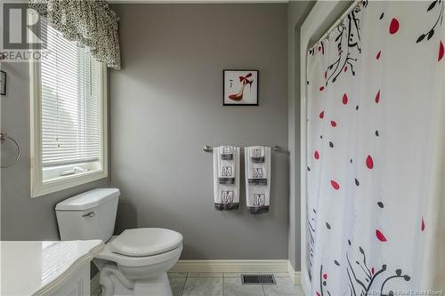 10 Lantern Street, Picadilly, NB - Indoor Photo Showing Bathroom