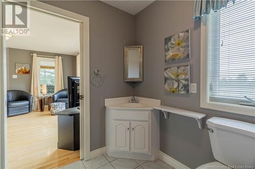 10 Lantern Street, Picadilly, NB - Indoor Photo Showing Bathroom