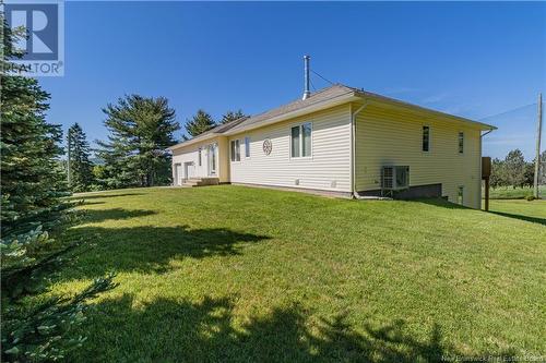 10 Lantern Street, Picadilly, NB - Outdoor