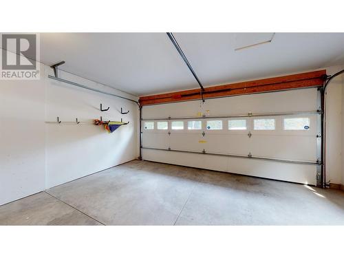 3570 Woodsdale Road Unit# 10, Lake Country, BC - Indoor Photo Showing Garage