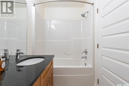 1005 5Th Street E, Saskatoon, SK - Indoor Photo Showing Bathroom