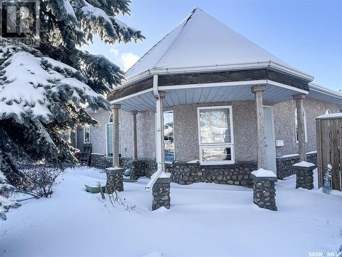 3 501 Centre Street, Meadow Lake, SK - Outdoor