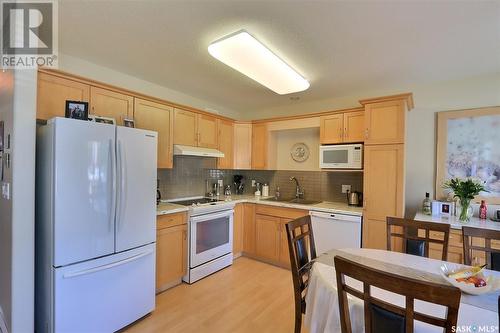 23 1620 Olive Diefenbaker Drive, Prince Albert, SK - Indoor Photo Showing Kitchen