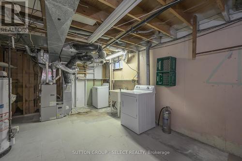 1595 Dixie Street, London, ON - Indoor Photo Showing Laundry Room