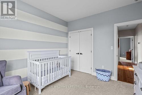 4657 Lakeside Street, Plympton-Wyoming, ON - Indoor Photo Showing Bedroom