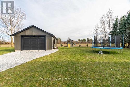 4657 Lakeside Street, Plympton-Wyoming, ON - Outdoor