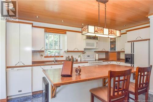 546 Saint-Pierre Ouest Boulevard, Caraquet, NB - Indoor Photo Showing Dining Room