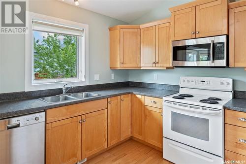 303 Allwood Crescent, Saskatoon, SK - Indoor Photo Showing Kitchen With Double Sink
