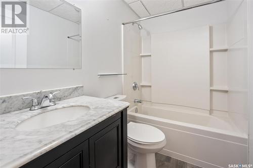 303 Allwood Crescent, Saskatoon, SK - Indoor Photo Showing Bathroom