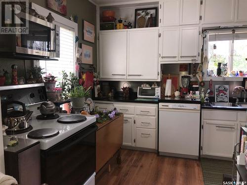 321 Rongve Street, Sturgis, SK - Indoor Photo Showing Kitchen