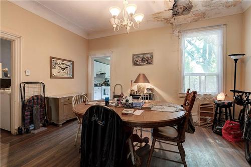 148 Victoria Avenue N, Hamilton, ON - Indoor Photo Showing Dining Room